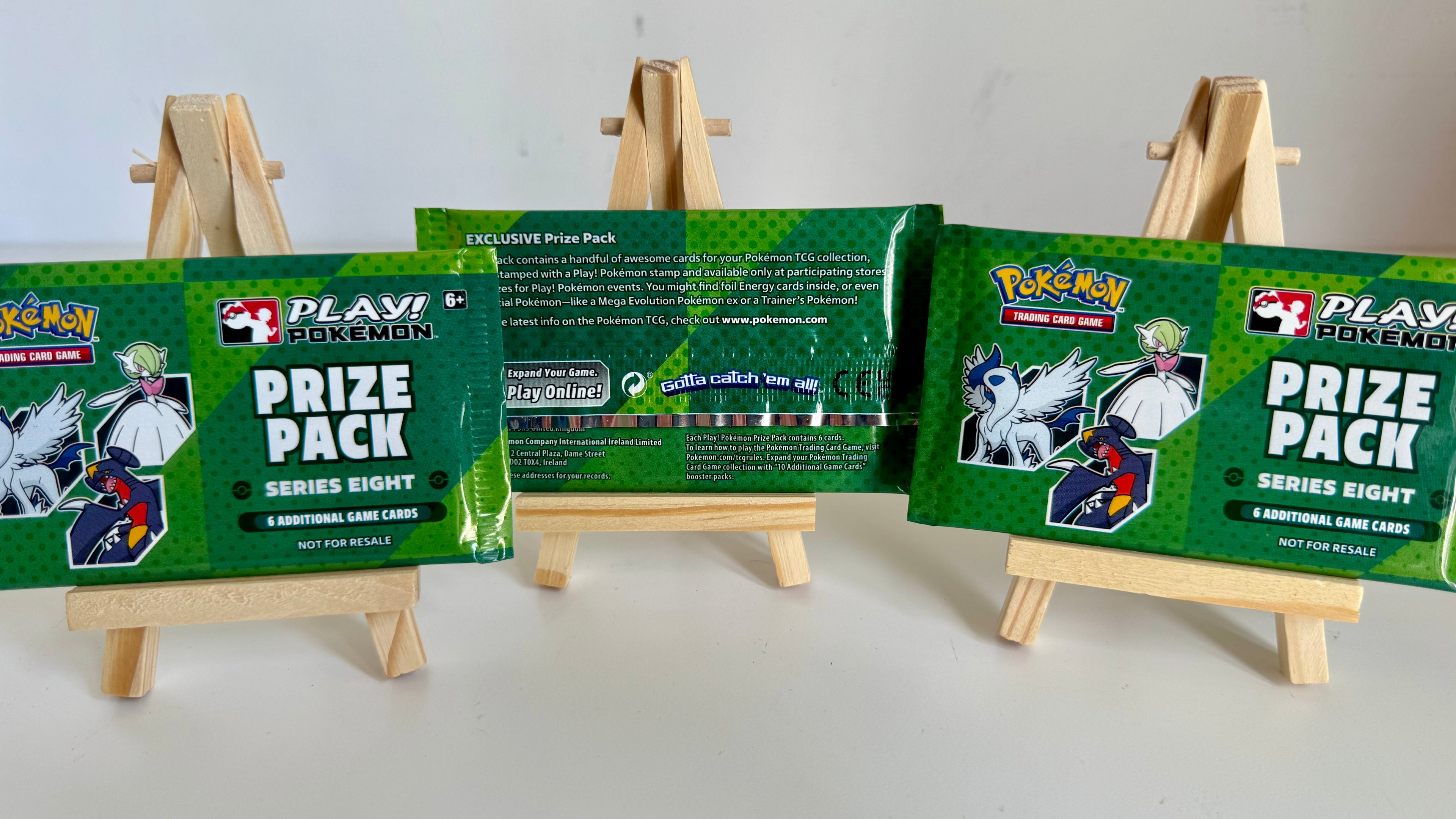 Pokémon TCG Prize Pack Series Eight - Play! Pokémon Exclusive