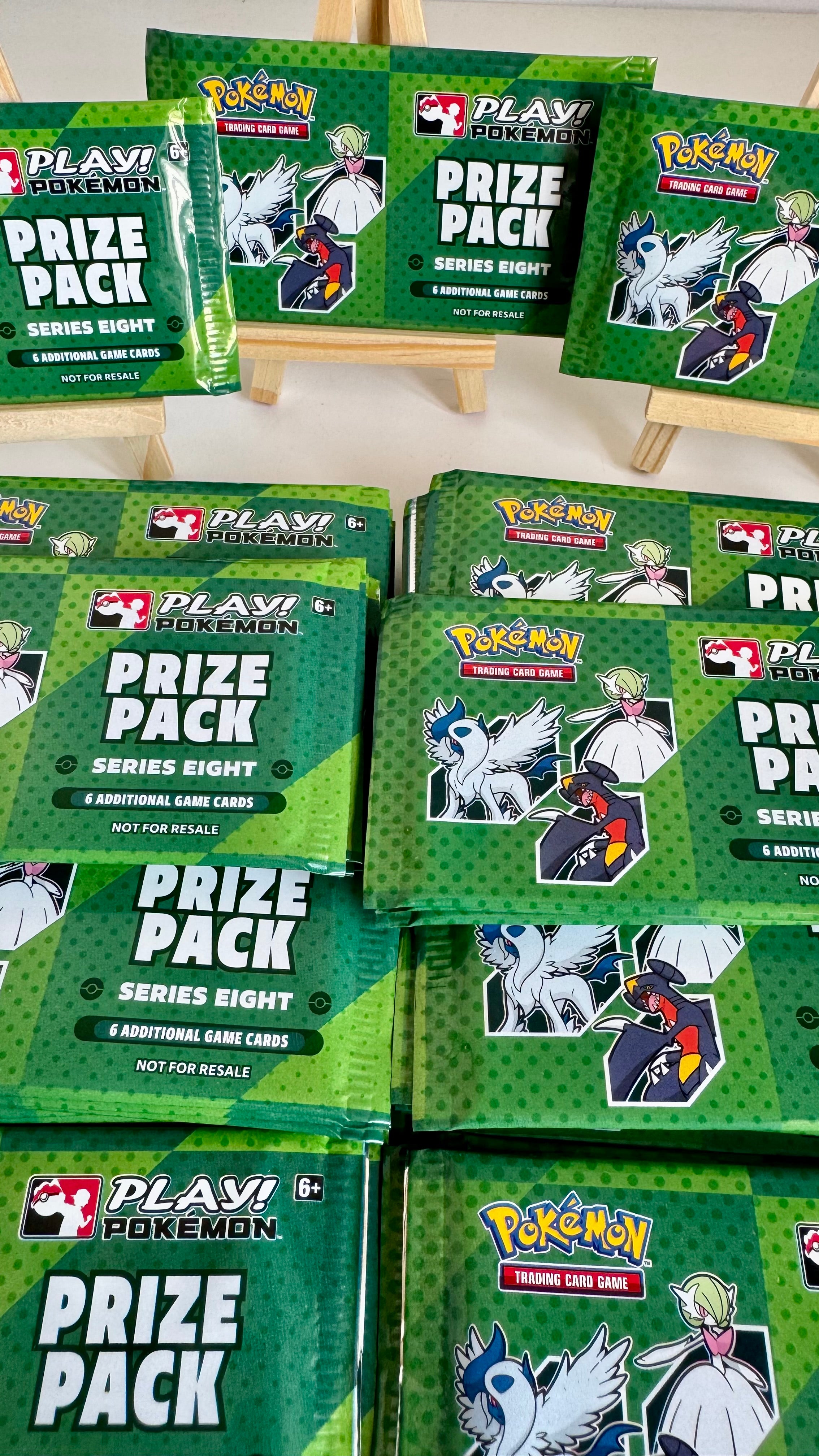 Pokémon TCG Prize Pack Series Eight - Play! Pokémon Exclusive