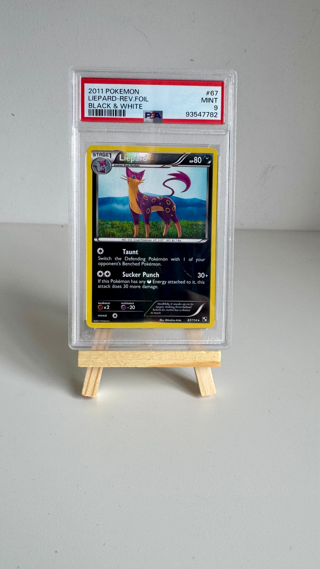 Liepard #67/114 - Black & White Reverse Foil - PSA 9 MINT - 2011 Pokémon