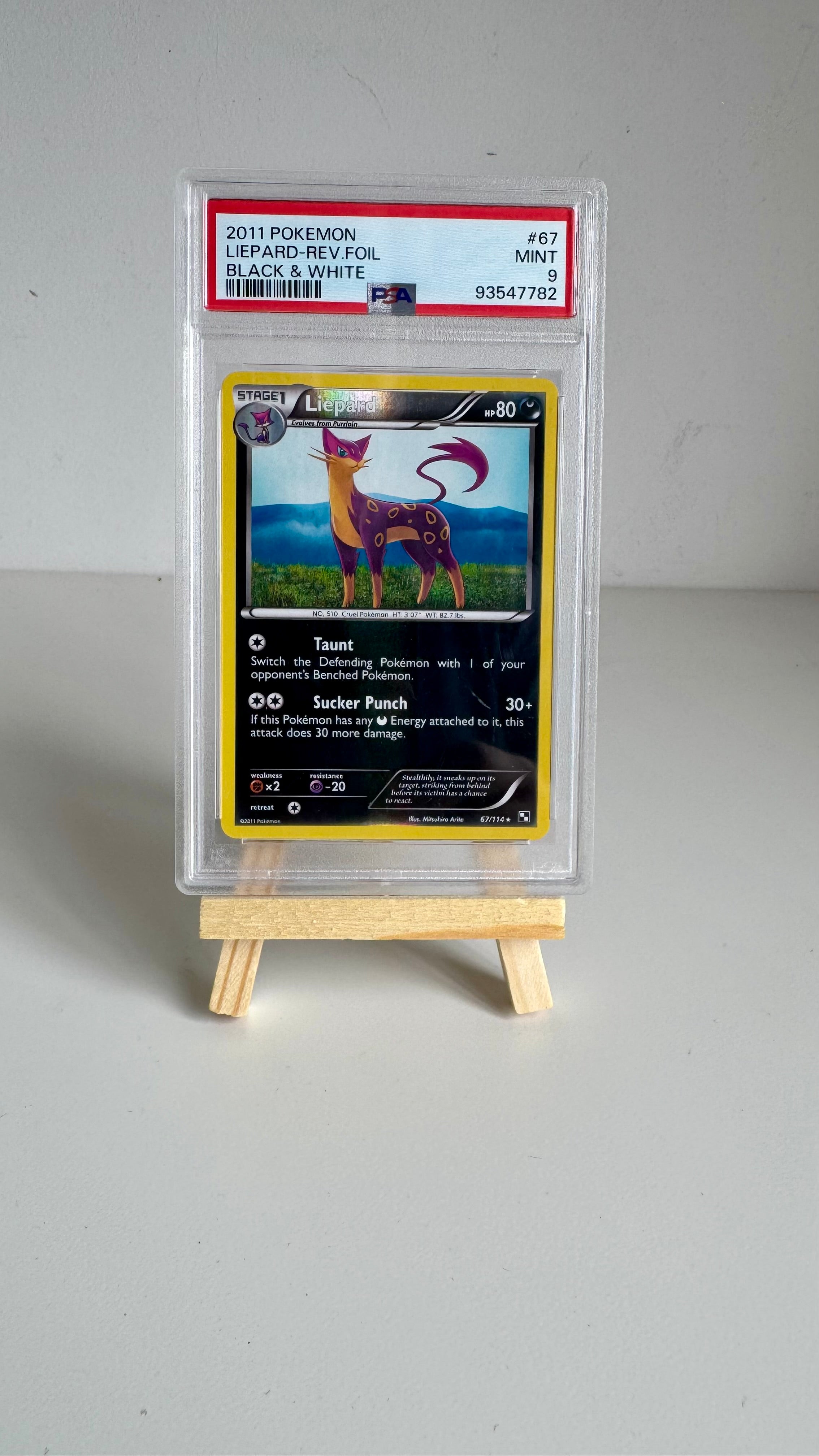 Liepard #67/114 - Black & White Reverse Foil - PSA 9 MINT - 2011 Pokémon